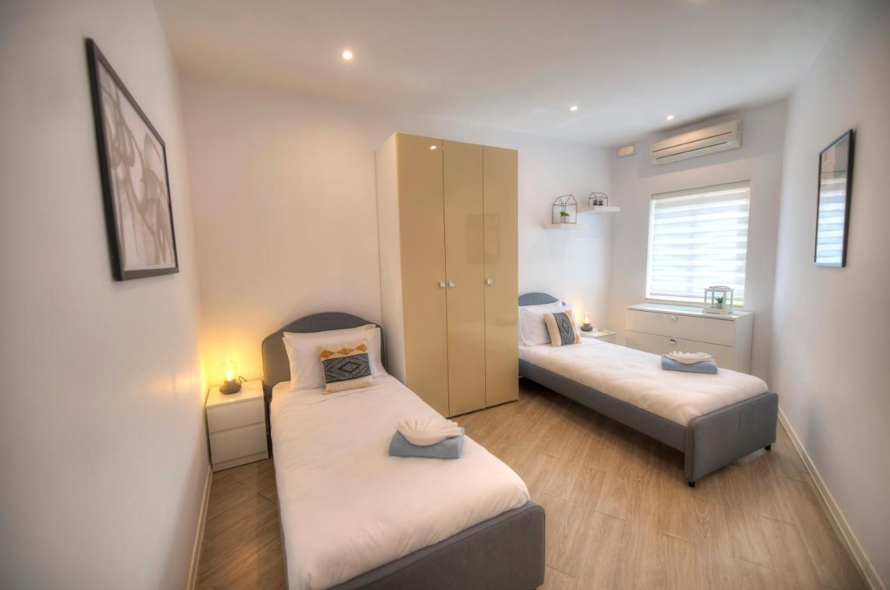 סליאמה Spacious 4 Bedrooms With Sea View Balcony Goslm-3 מראה חיצוני תמונה